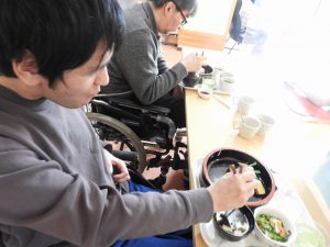２月　お寿司を食べました